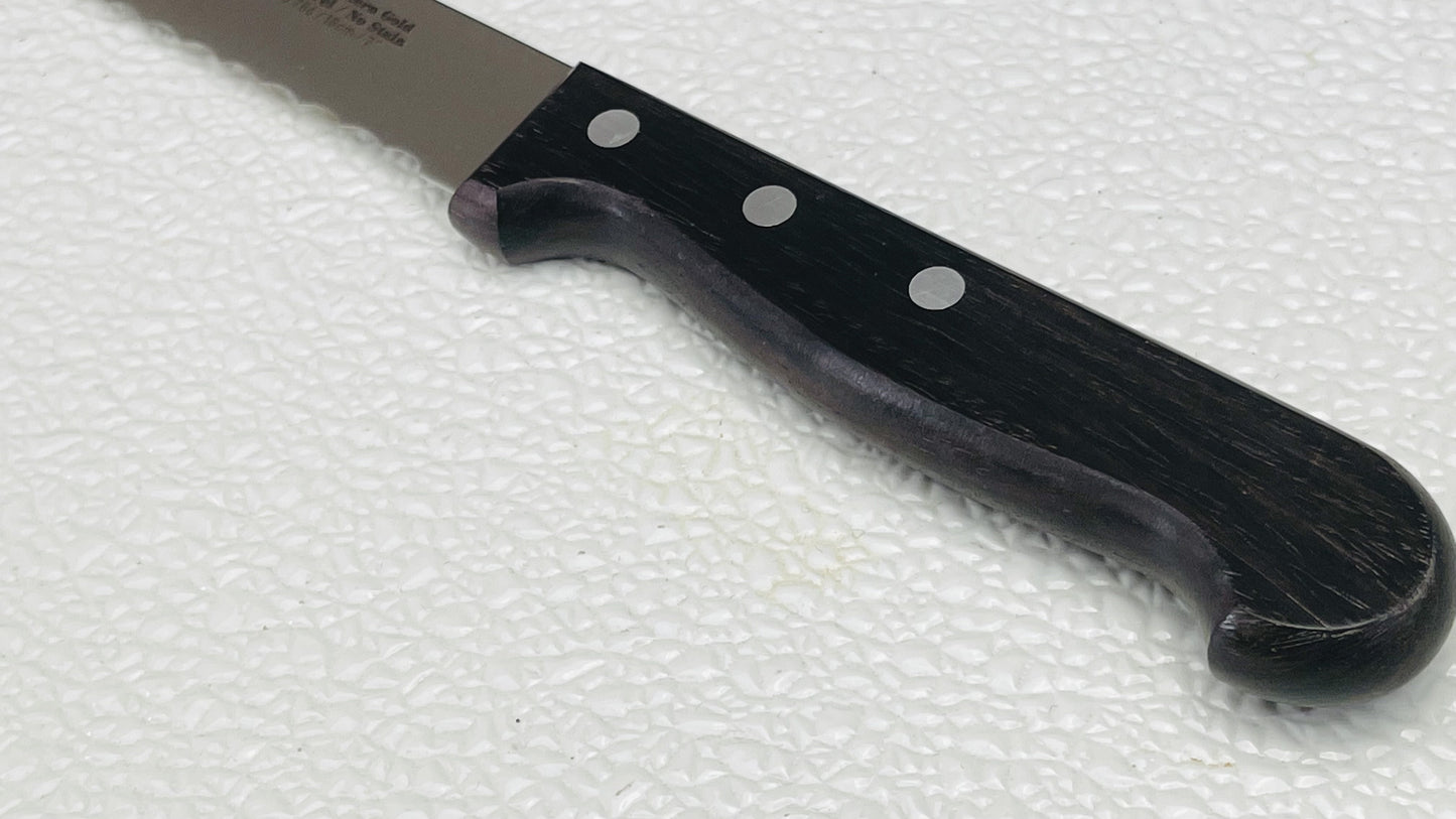Cuchillo para pan Sternsteiger con mango de madera.