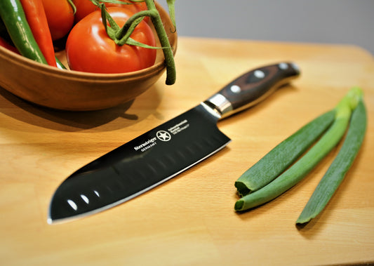 Cuchillo Santoku con filo hueco (7"/18cm) | Sternsteiger - Colección Titanium