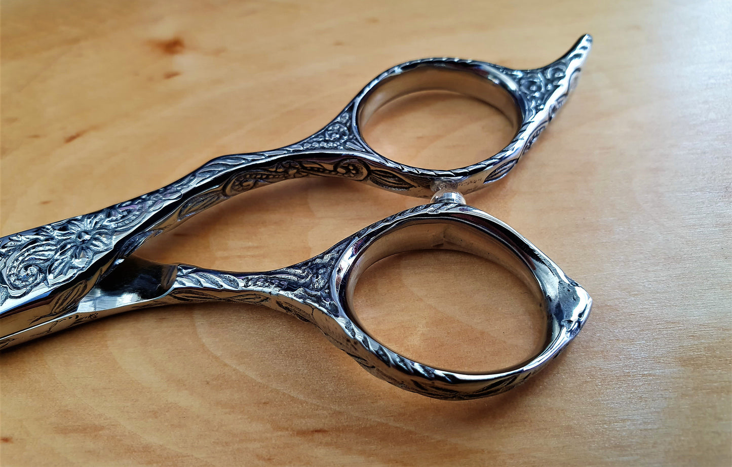 Samurai flower hair shears in 6 inches