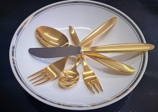 Diana Gold Tableware in Full Gold - 30 pcs of unique Tableware