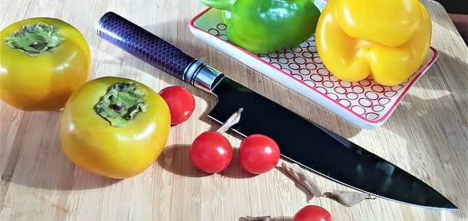 Cuchillo de chef Yukimura con revestimiento de titanio.